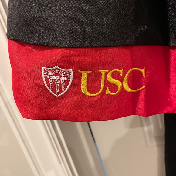 USC University of Southern California Graduation Gown Undergraduate - Picture 2 of 9